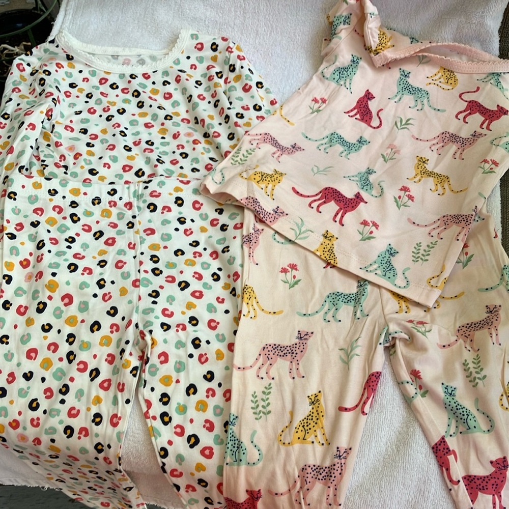 Toddler Girls 4 piece perfect summer pajamas by Little Me, size18 months